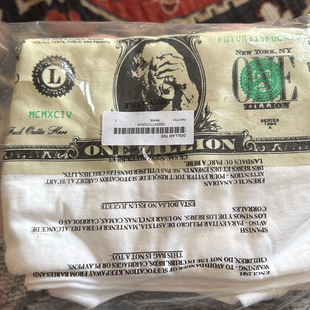 Supreme FW17 Dollar Tee new in package - Picture 3 of 3
